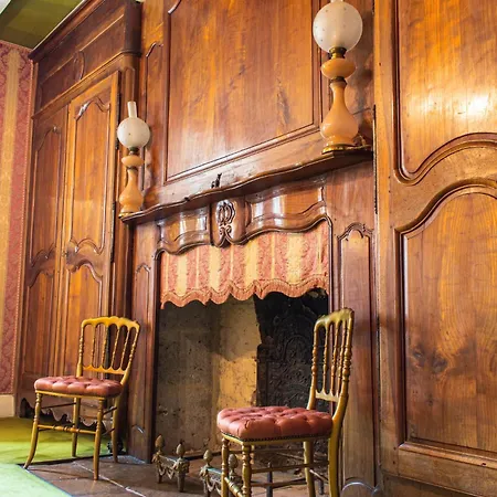 D'hotes Dans Maison De Maitre A 5 Min Du Centre De Alojamento de Acomodação e Pequeno-almoço Nérac