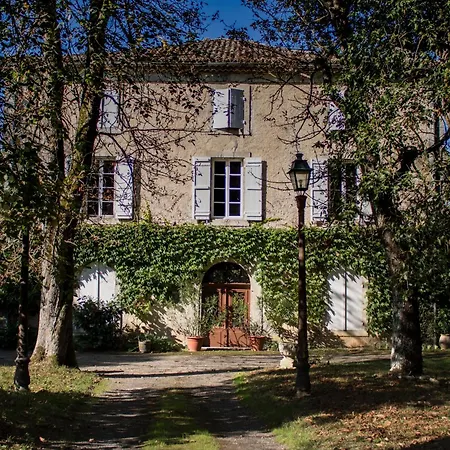 D'hotes Dans Maison De Maitre A 5 Min Du Centre De Bed & Breakfast *